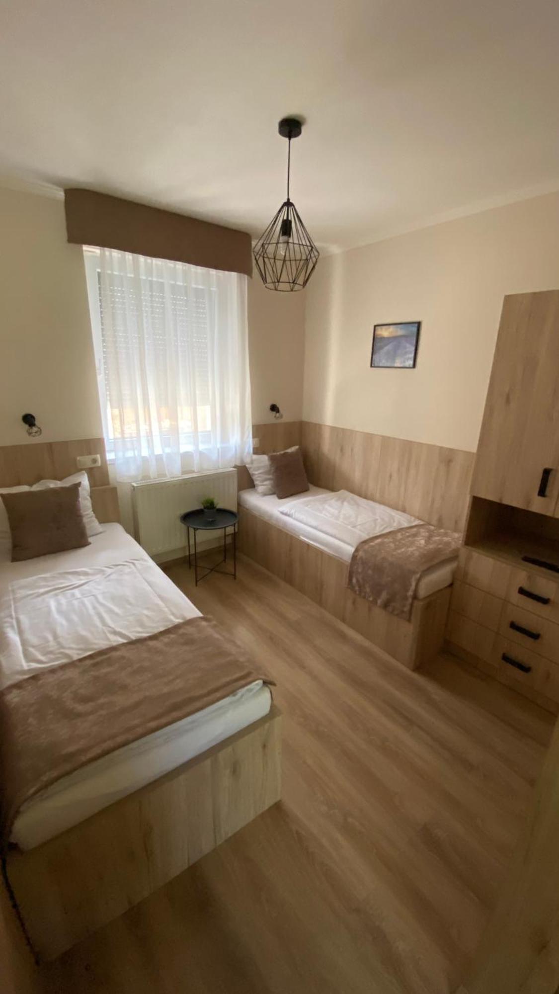 Levendula Vendeghaz Hotel Дьор Екстериор снимка