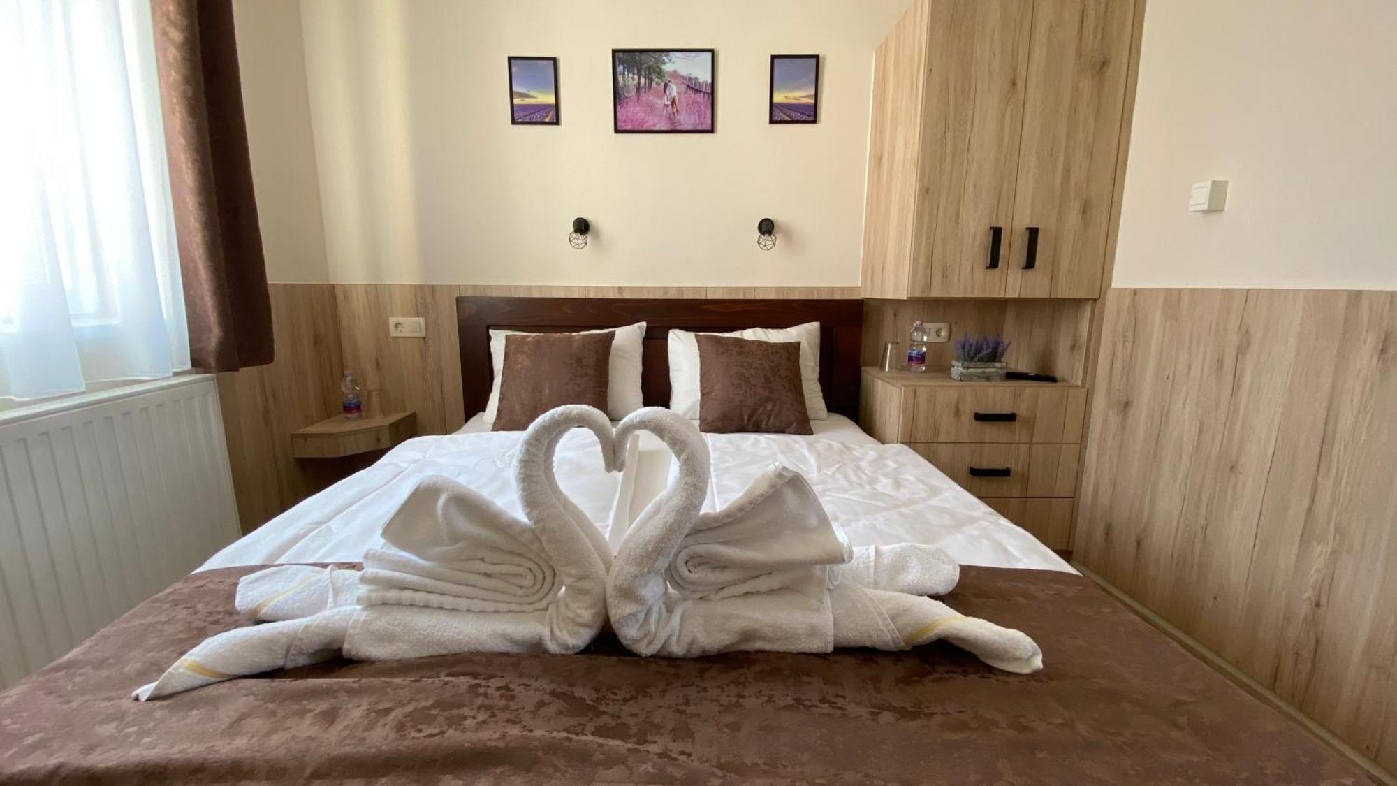 Levendula Vendeghaz Hotel Дьор Екстериор снимка