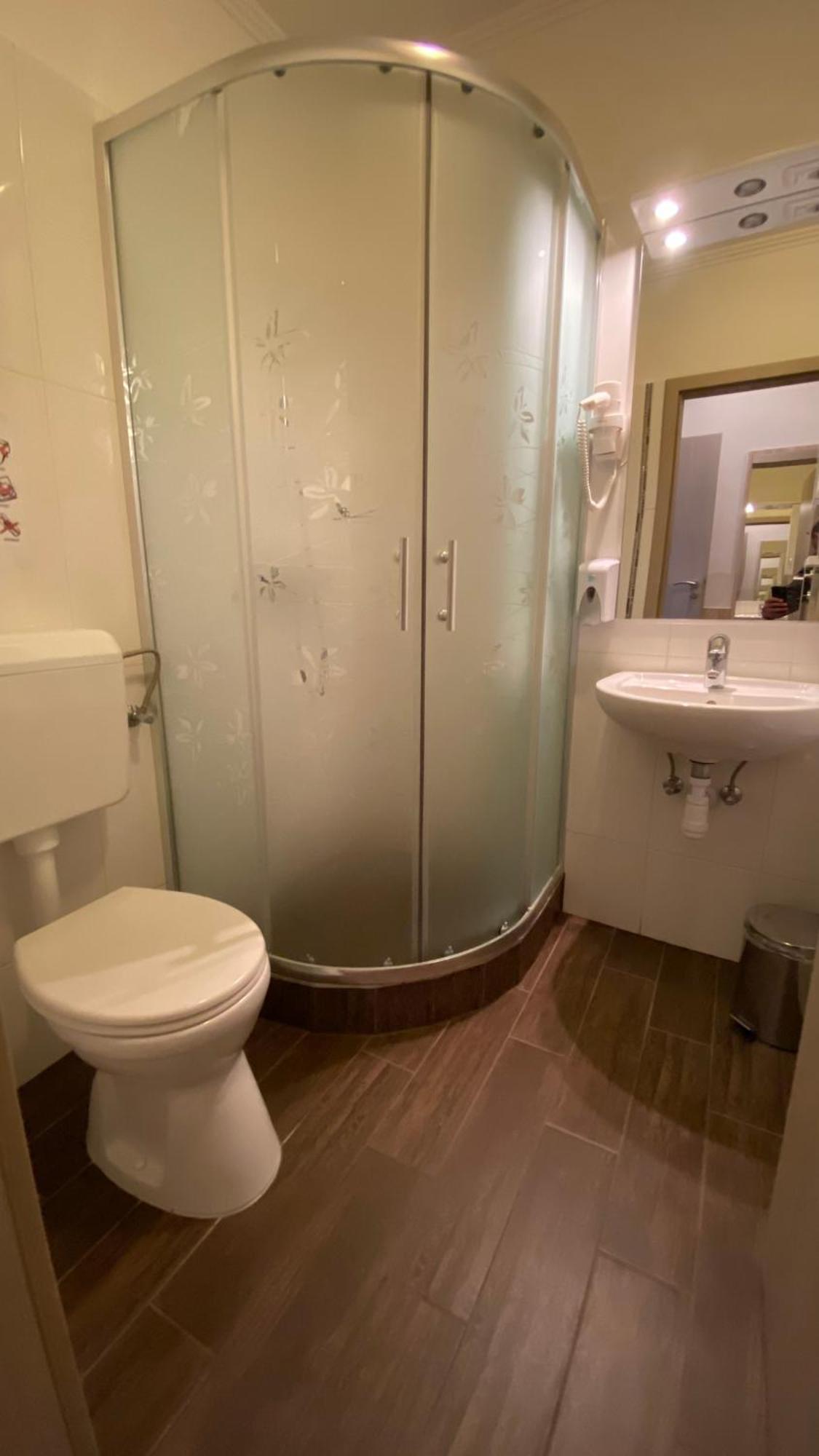 Levendula Vendeghaz Hotel Дьор Екстериор снимка