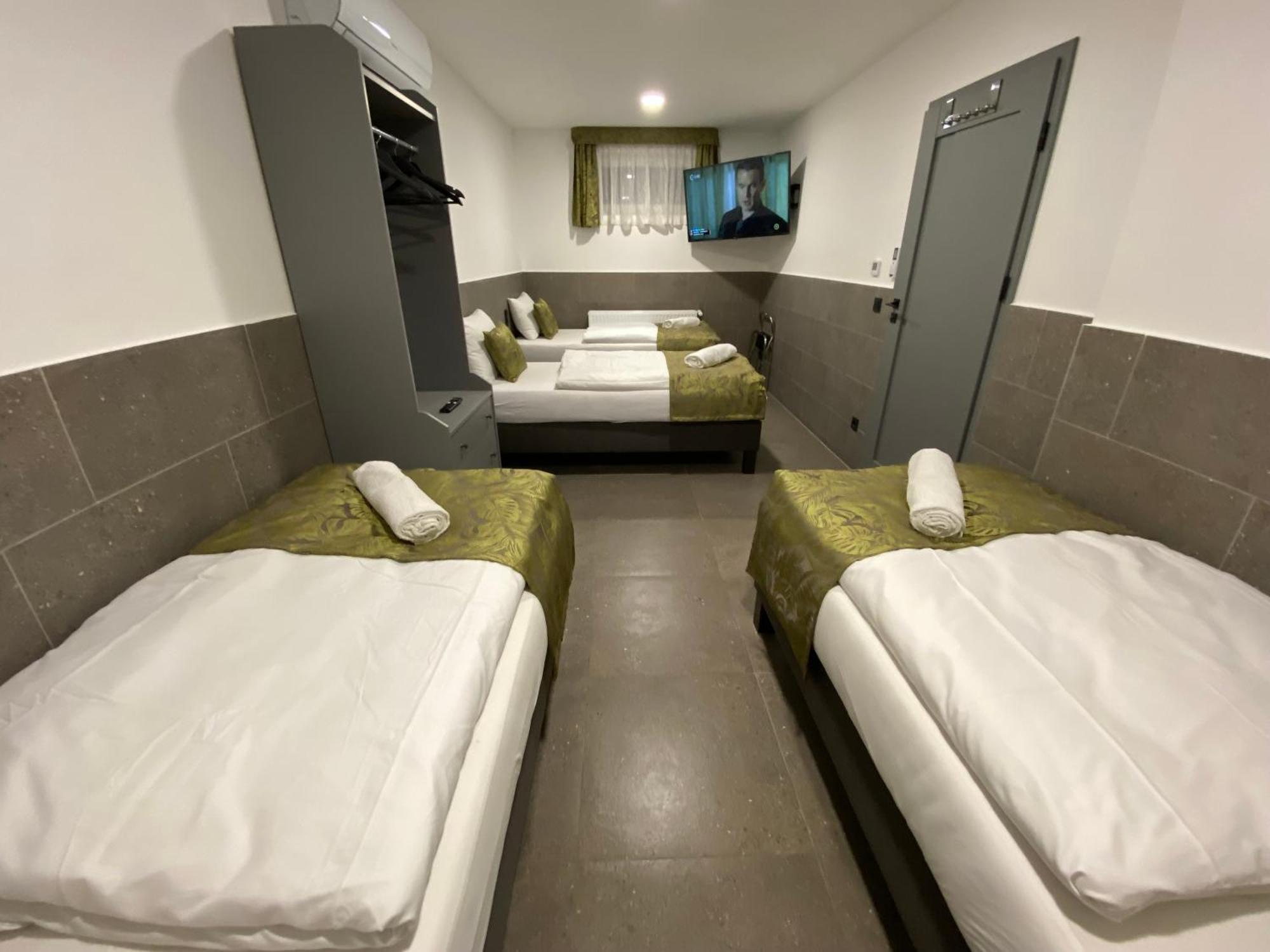 Levendula Vendeghaz Hotel Дьор Екстериор снимка